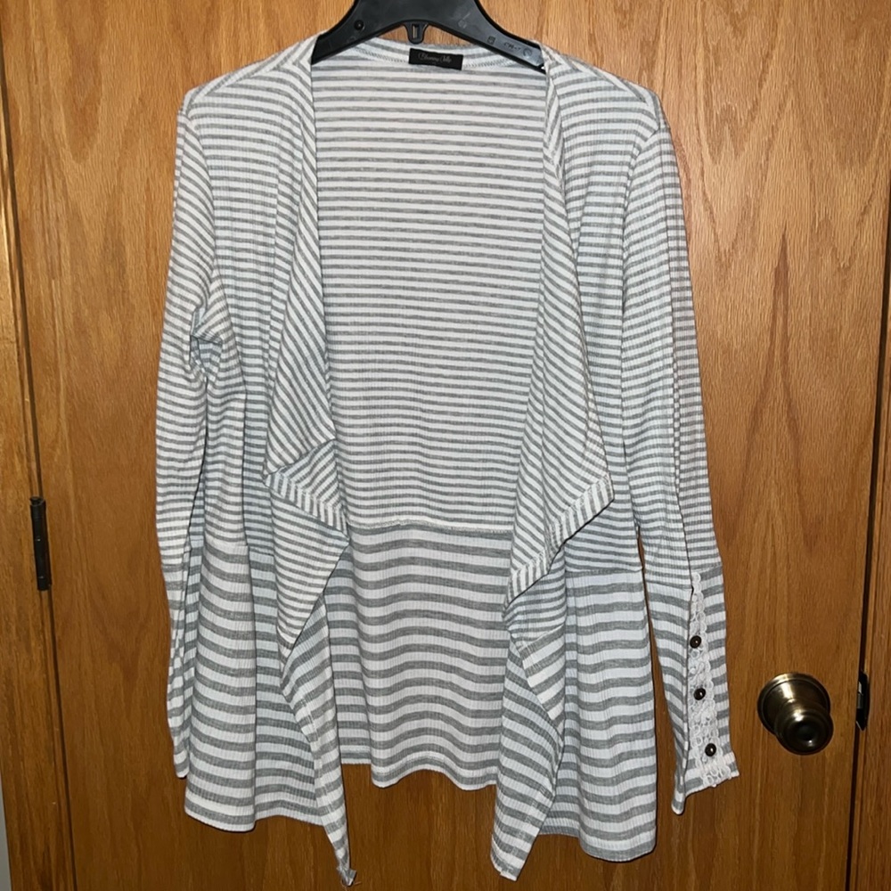 Blooming Jelly Cardigan Women XL Gray White Good Striped Lace Button Open Front‎